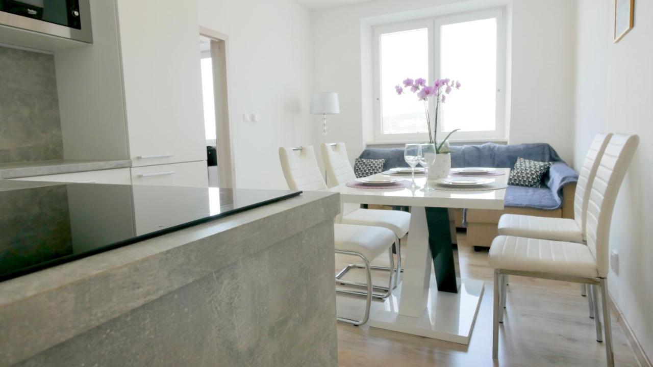 Apartman U Louckeho Klastera 2 Plus Kk Znojmo Exteriör bild